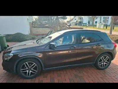 Gebraucht Mercedes GLA200 156 PS (114 kW) 2014 Braun SUV