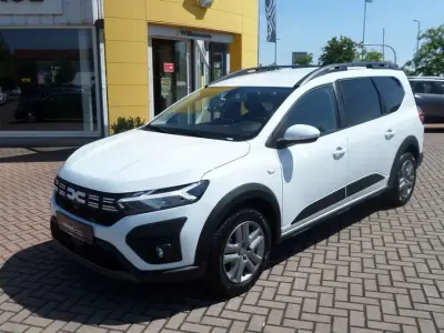 Gebraucht Dacia Jogger Expression 101 PS (74 kW) 2022 Gletscherweiss Van / Kleinbus