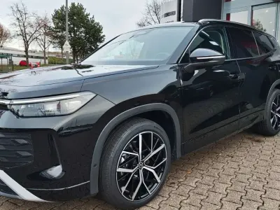 Używany VW Tayron S 150 KM (110 kW) 2025 Czarny SUV
