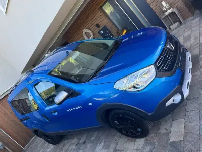 Usata Dacia Dokker Stepway 131 CV (96 kW) 2020 Blu Monovolume