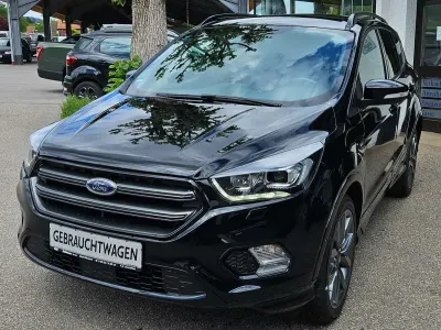 Gebraucht Ford Kuga ST-Line 150 PS (110 kW) 2019 Iridiumschwarz SUV