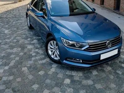 Gebraucht VW Passat Comfortline 150 PS (110 kW) 2015 Blau Limousine