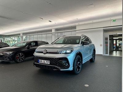 Usata VW Tiguan R-line 150 CV (110 kW) 2024 Argento SUV