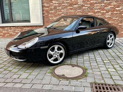 Porsche 911 Carrera