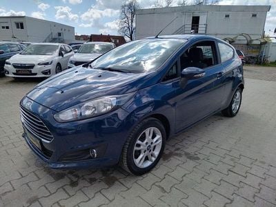 Second-hand Ford Fiesta SYNC Edition 65 CP (47 kW) 2015 Albastru Berlinǎ