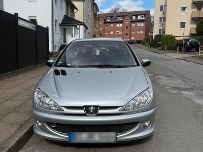 Usata Peugeot 206 88 CV (64 kW) 2005 Argento Utilitaria