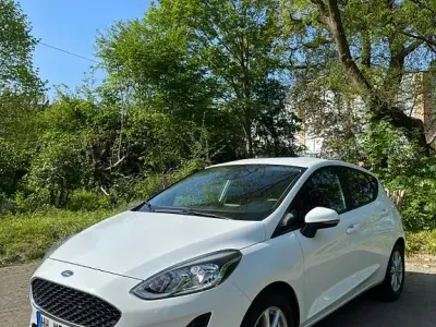 Gebraucht Ford Fiesta Cool & Connect 71 PS (52 kW) 2017 Weiß Kleinwagen