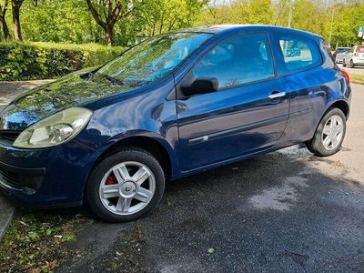 gebraucht Renault Clio III / Navi-Kamera- Carplay