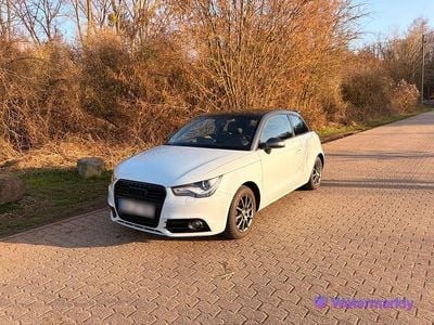 Gebraucht Audi A1 Attraction 122 PS (89 kW) 2011 Blau Kleinwagen