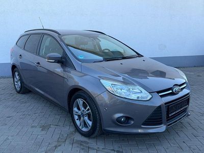 Gebraucht Ford Focus Trend 125 PS (91 kW) 2013 Braun Kombi