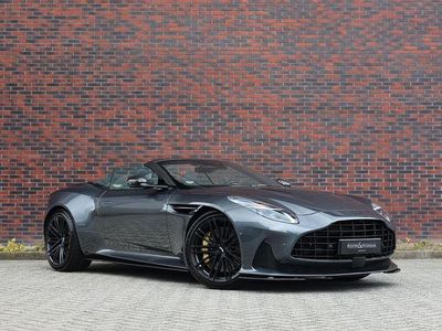 Grau Gebraucht 2025 Aston Martin DB12 Cabrio | 309.700 €