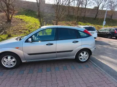 Second-hand Ford Focus 101 CP (74 kW) 2004 Gri Berlinǎ