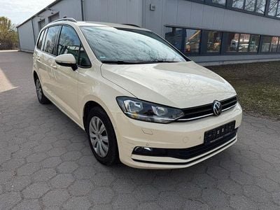Gebraucht VW Touran 150 PS (110 kW) 2021 Beige Van / Kleinbus