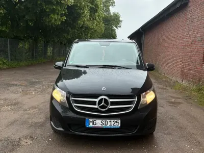 Gebraucht Mercedes 220 163 PS (119 kW) 2019 Schwarz Limousine