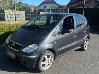 Używany Mercedes A170 Classic 95 KM (69 kW) 2002 Czarny Minivan