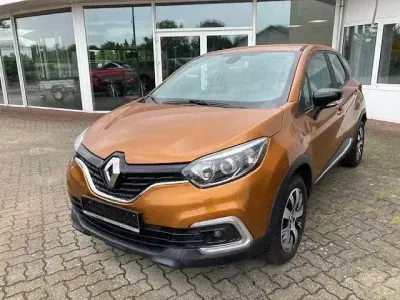 Gebraucht Renault Captur Experience 118 PS (86 kW) 2018 Gold SUV