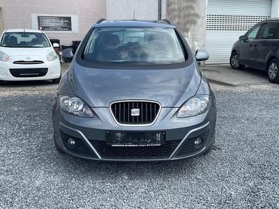 Usata Seat Altea XL 4You 105 CV (77 kW) 2015 Grigio Monovolume