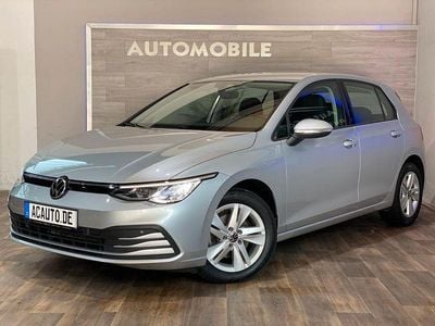 Silber Gebraucht 2020 VW Golf VIII Life Limousine | 19.490 € (Fairer Preis)