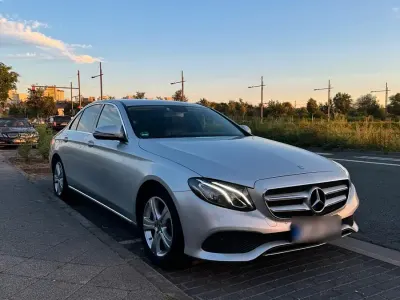 Second-hand Mercedes E220 194 CP (142 kW) 2017 Argintiu Berlinǎ