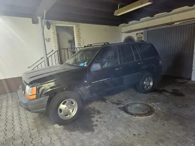 Usata Jeep Grand Cherokee 135 CV (99 kW) 1998 Nero SUV