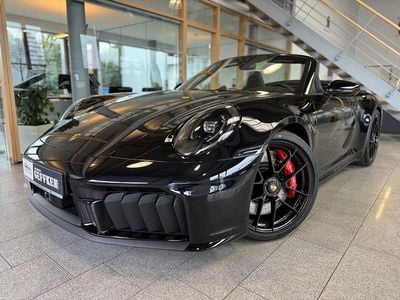 Tiefschwarzmetallic Gebraucht 2025 Porsche 911 Carrera GTS Sport Cabrio | 189.990 € (Teuer)
