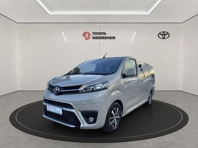 Sandstein metallic Gebraucht 2022 Toyota Proace Verso Comfort Kombi | 32.888 € (Guter Preis)