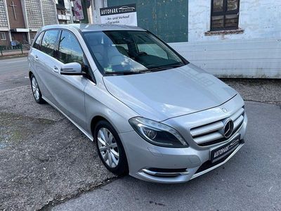 Gebraucht Mercedes B180 109 PS (80 kW) 2013 Silber Van / Kleinbus