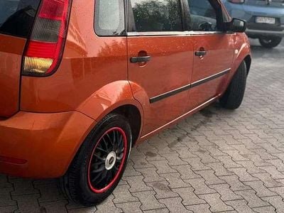 Gebraucht Ford Fiesta Futura 80 PS (58 kW) 2004 Andere farben Kleinwagen