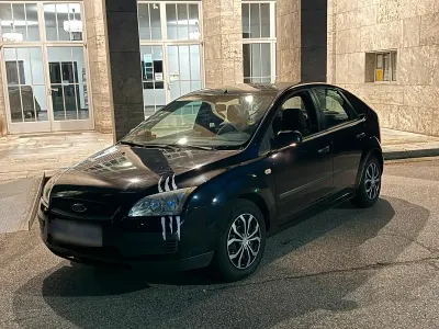 Gebraucht Ford Focus 101 PS (74 kW) 2006 Schwarz Limousine