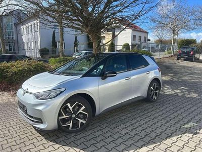 Gebraucht VW ID.3 Pure 125 kW (170 PS) 2025 Imola/sonnengelb Kleinwagen