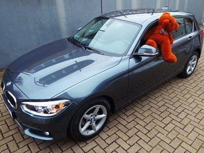Grau Gebraucht 2017 BMW 118 Advantage Kleinwagen | 14.511 € (Fairer Preis)