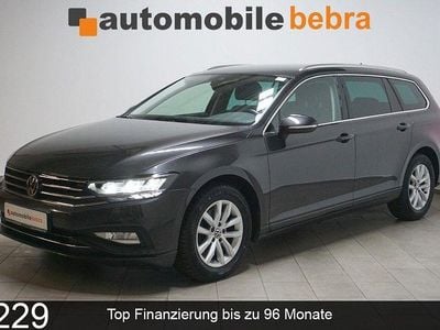 Grau Gebraucht 2023 VW Passat Business Limousine | 22.490 € (Guter Preis)