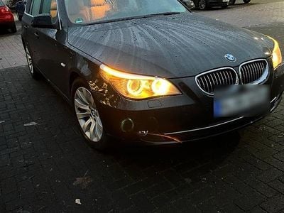 BMW 523