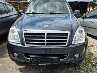 Gebraucht SsangYong Rexton 163 PS (119 kW) 2006 Grau SUV