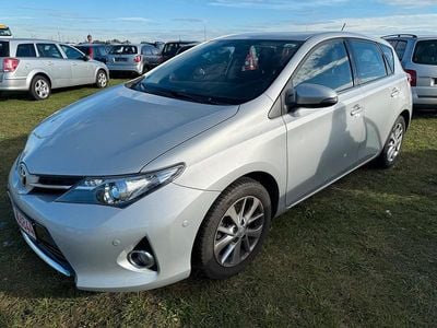 Gebraucht Toyota Auris 132 PS (97 kW) 2014 Silber Limousine