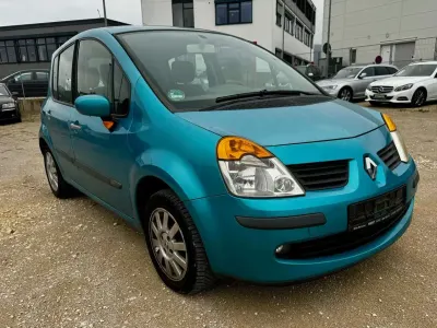 Begagnad Renault Modus Dynamique 75 HK (55 kW) 2005 Blå Minibuss