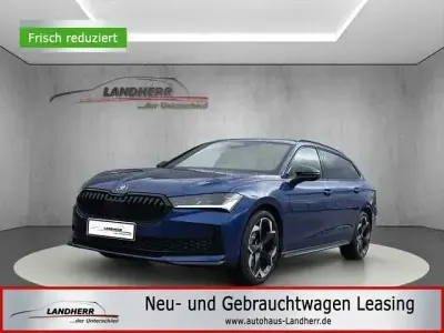 Neu Skoda Superb 193 PS (141 kW) 2025 Cobalt blau metallic Kombi