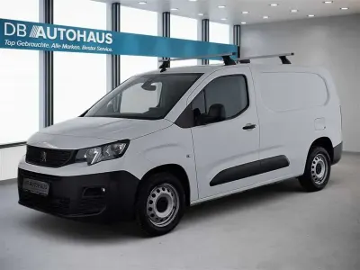 Gebraucht Peugeot Partner Premium 102 PS (75 kW) 2022 Weiß Van / Kleinbus
