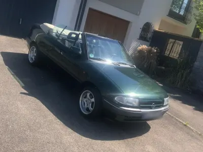Używany Opel Astra Cabriolet 82 KM (60 kW) 1994 Zielony Kabriolet