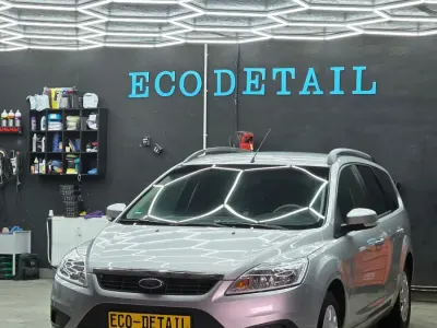 Gebraucht Ford Focus 100 PS (73 kW) 2010 Silber Kombi