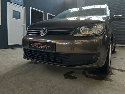 Gebraucht VW Touran Trendline 105 PS (77 kW) 2013 Braun Van / Kleinbus