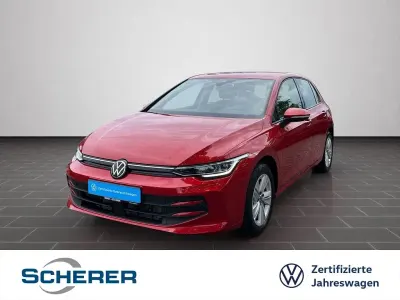 Gebraucht VW Golf VIII Life 116 PS (85 kW) 2025 Kings red metallic Limousine