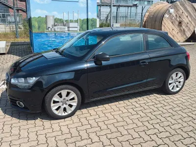Gebraucht Audi A1 Ambition 90 PS (66 kW) 2013 Schwarz Kleinwagen