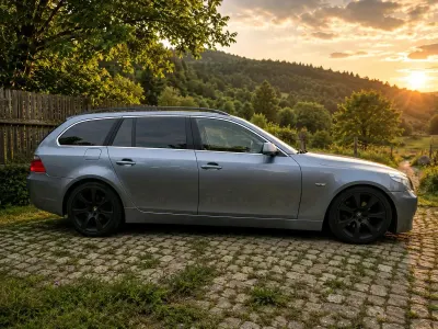 Gebraucht BMW 525 177 PS (130 kW) 2005 Grau Kombi