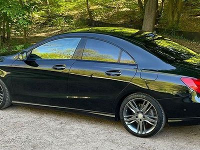 Second-hand Mercedes CLA220 Urban 177 CP (130 kW) 2015 Negru Berlinǎ