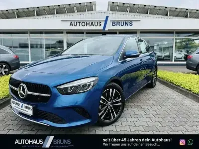 Gebraucht Mercedes B200 Progressive 177 PS (130 kW) 2024 Spektralblau  metalliclack (metallic) Kleinwagen