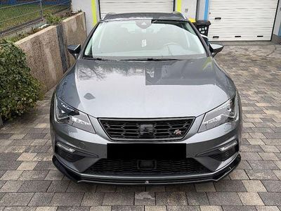 Grau Gebraucht 2018 Seat Leon ST FR Kombi | 15.300 € (Fairer Preis)