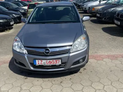 Gebraucht Opel Astra 105 PS (77 kW) 2007 Grau Limousine