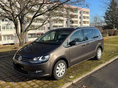 Grau Gebraucht 2015 VW Sharan Cup Van / Kleinbus | 12.900 € (Fairer Preis)