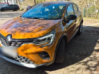 Gebraucht Renault Captur Zen 90 PS (66 kW) 2022 Orange SUV